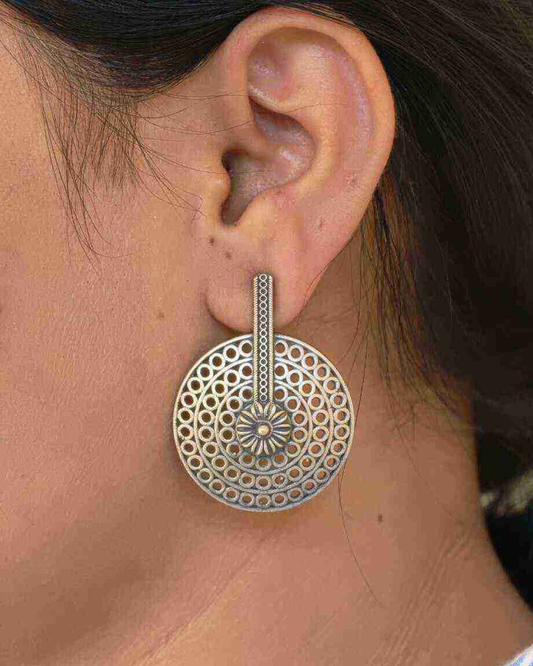 Elegant Traditional Round Stud Earrings with Graceful Heritage Design Touch