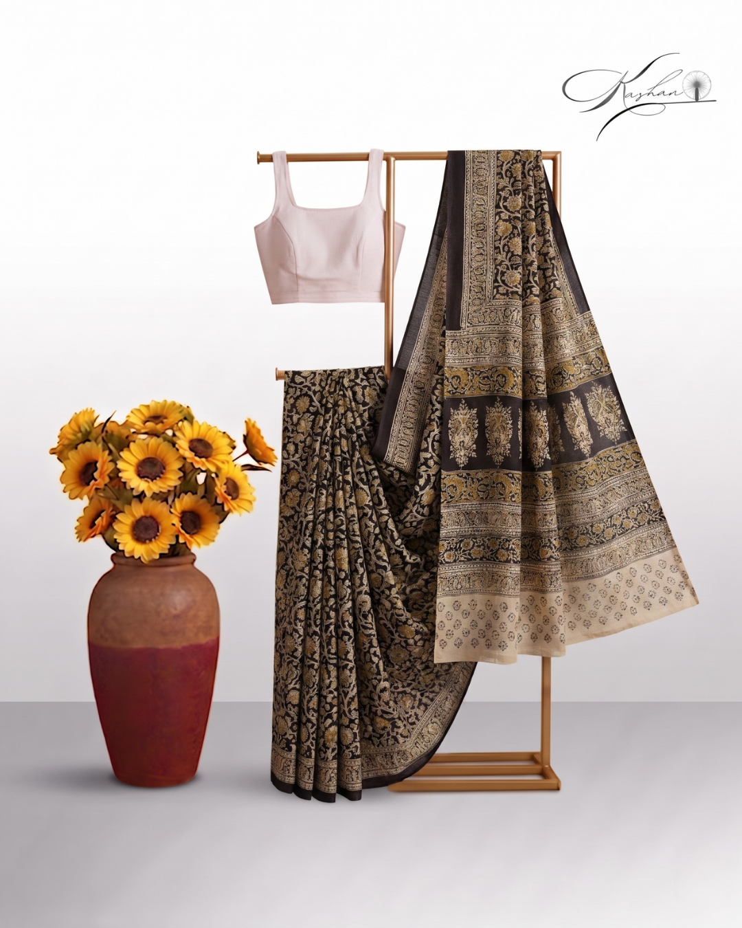 Elegant Kalamkari Saree with Traditional Artistic Prints
