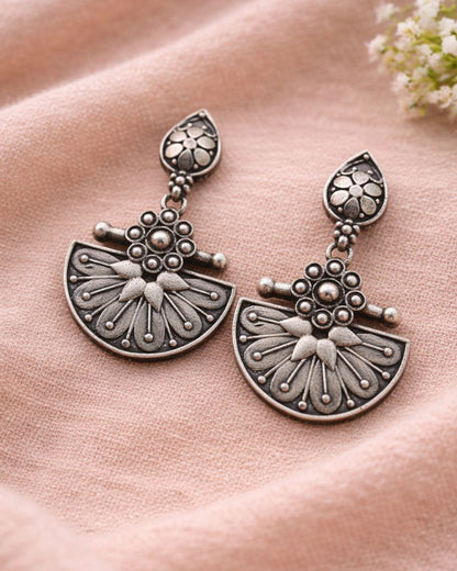 Antique Floral Dangler Gorgeous Traditional Jewelry for Party Look