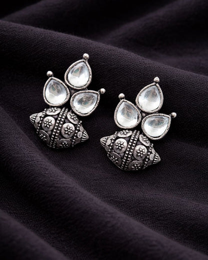 Charming Studs Earring Minimal Jewelry for Beautiful Everyday Look