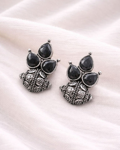 Charming Studs Earring Minimal Jewelry for Beautiful Everyday Look
