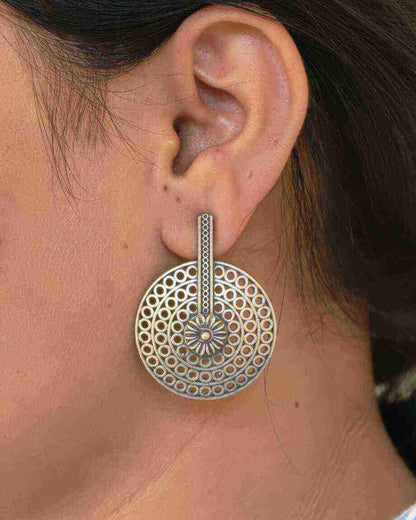 Elegant Traditional Round Stud Earrings with Graceful Heritage Design Touch