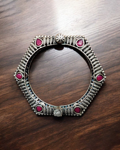Perfectly Crafted Brass Stone Kada Bracelet - Best Elegant and Openable Design