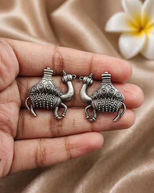Silver Camel Stud Charming Stylish Jewelry for Beautiful Everyday Look