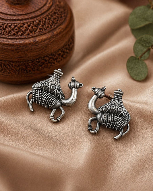 Silver Camel Stud Charming Stylish Jewelry for Beautiful Everyday Look