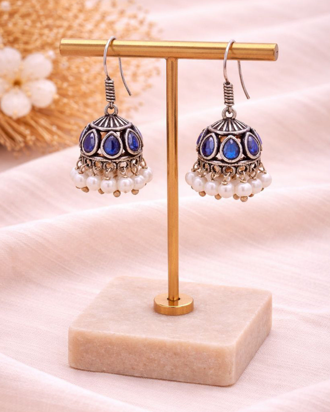 Unique Jhumki Earring Jewelry for Light Weight Party Look